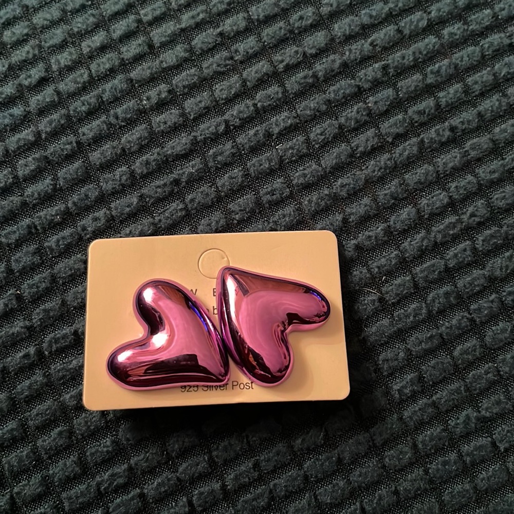 PURPLR HEARTTT??